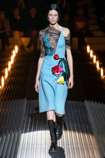 Look 54